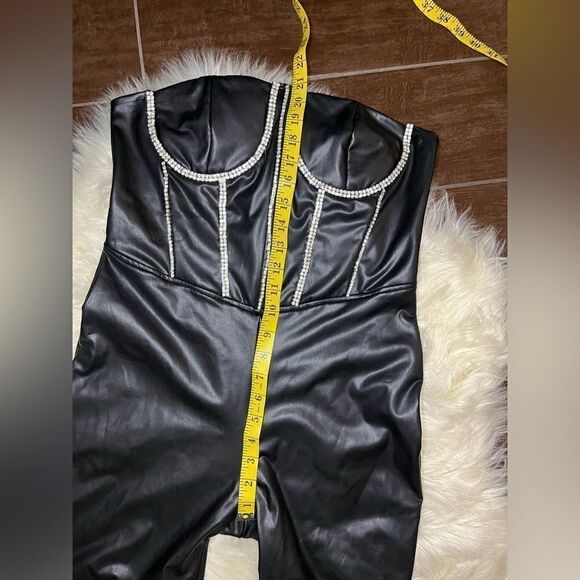 Hot & Delicious black faux leather bustier jumpsuit sz Large - Picture 7 of 9